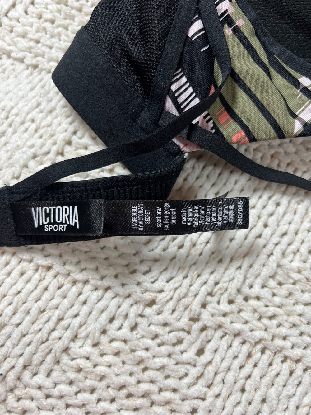 VICTORIA SPORT Incredible by Victoria’s Secret Sports bra - Picture 5 of 6